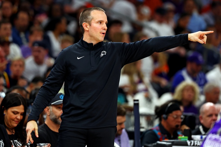 百家乐网站-第三节40分！太阳主帅：暂停时不用多说什么 大家团结一起做到的