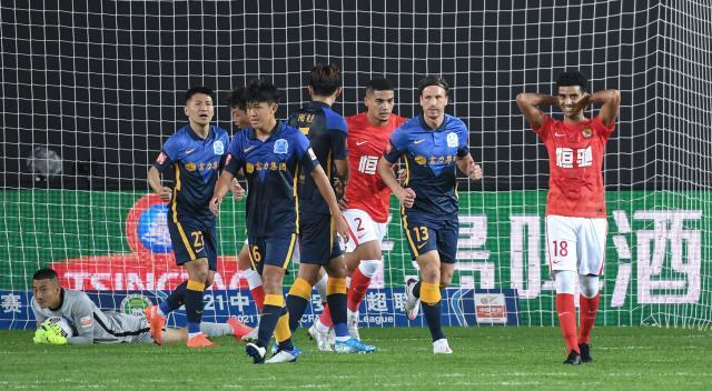 百家乐-广州队回归平淡卡帅很无奈 没了“宝塔”进攻没办法