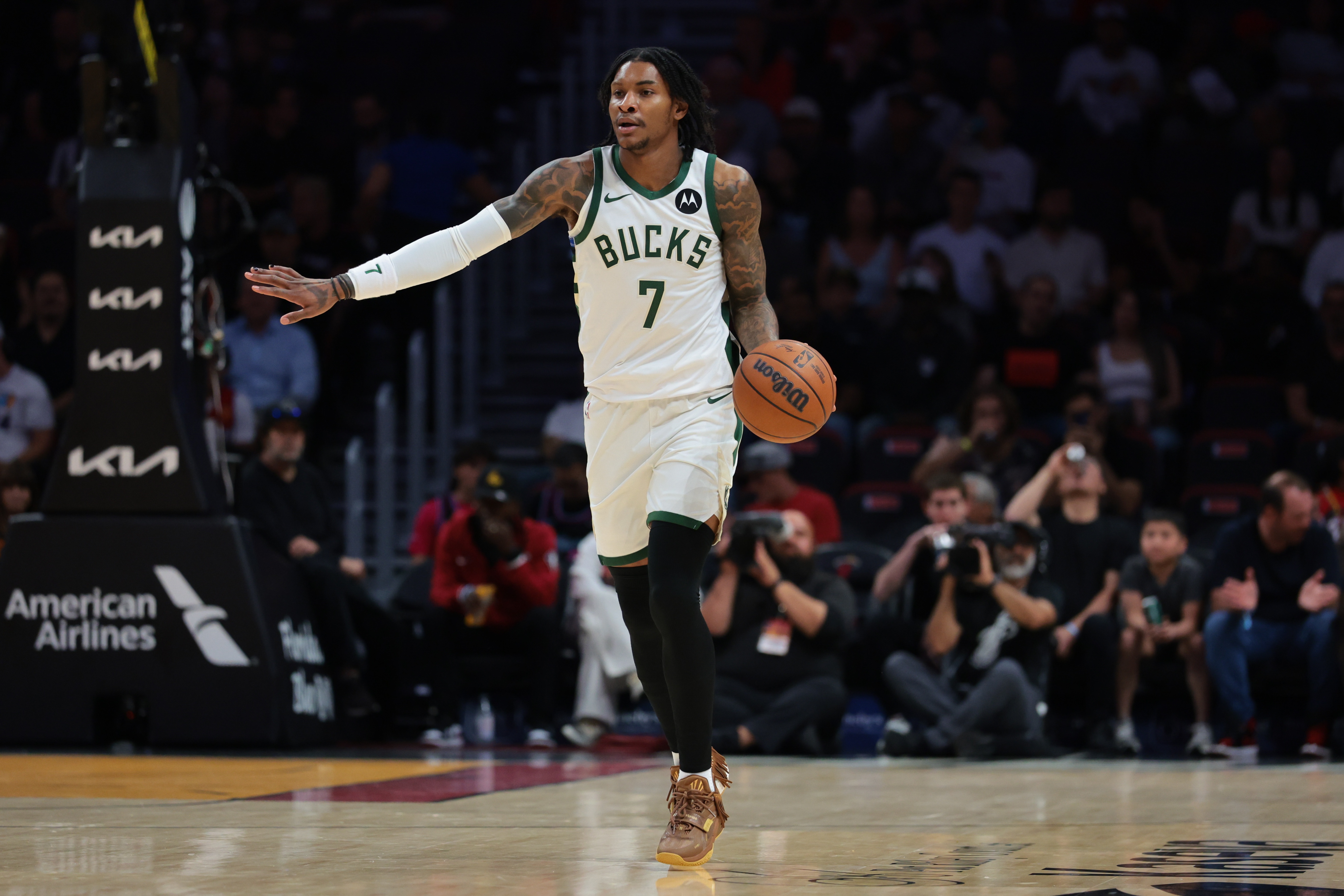 百家乐网站-雄鹿官方：小凯文·波特接受了右膝关节镜手术 本赛季报销！